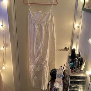 White maxi dress with open-tie back. NWT CUPSHE